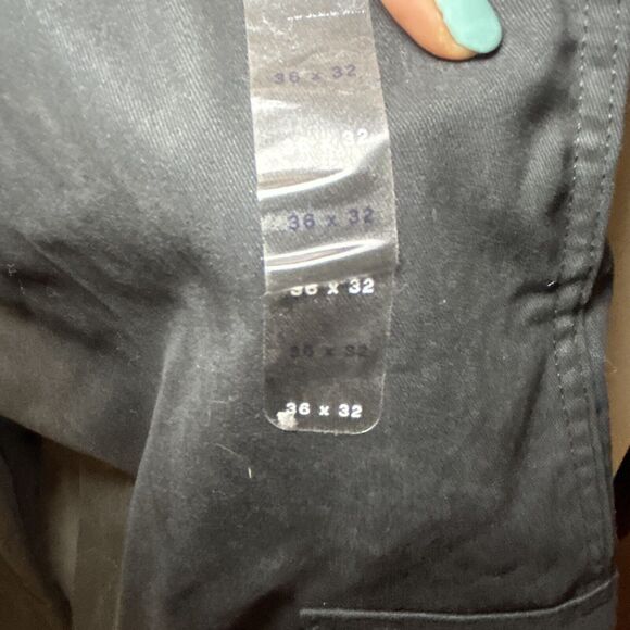 Wrangler Workwear Mens Black Relaxed Fit Cargo Pants 36x32 7 Pockets Durable - Picture 3 of 8